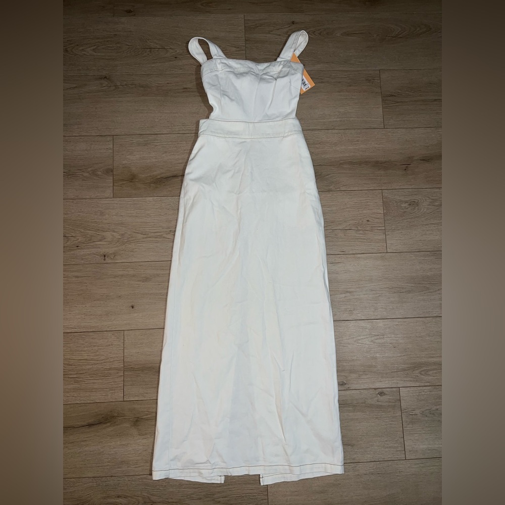 SAVED FOR @angelica795 do not buy! NWT! Open Back White Denim Midi Dress SZ 2